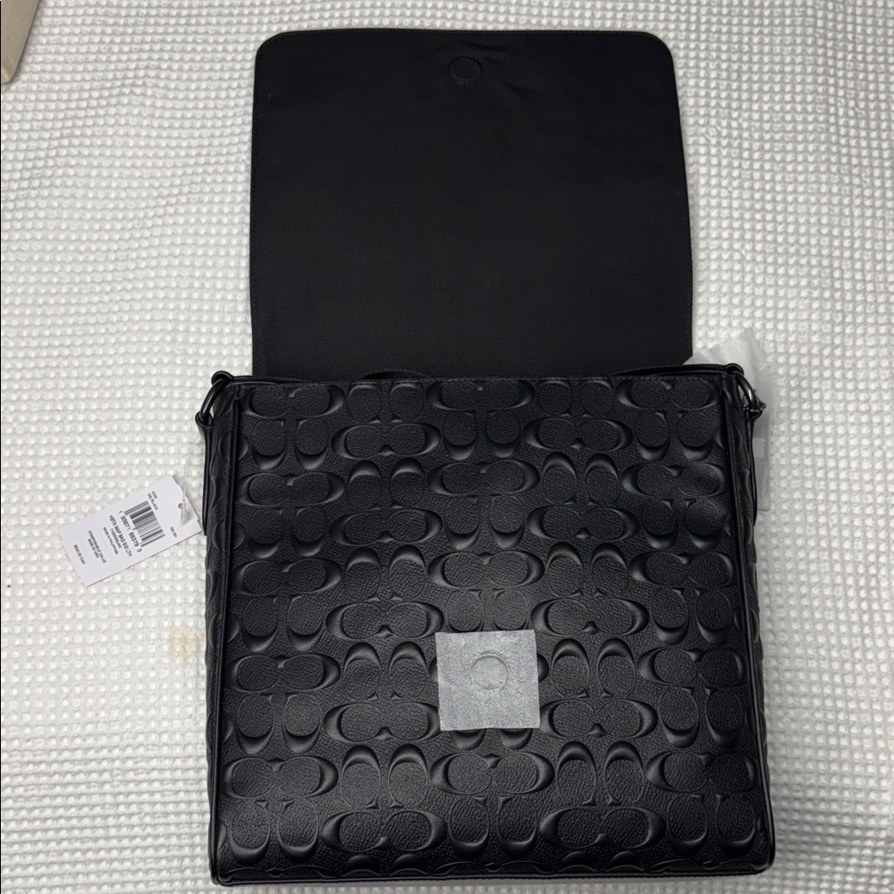 COACH - 4006- Black Messenger Travel Bag - 3x11x11 - Picture 4 of 7